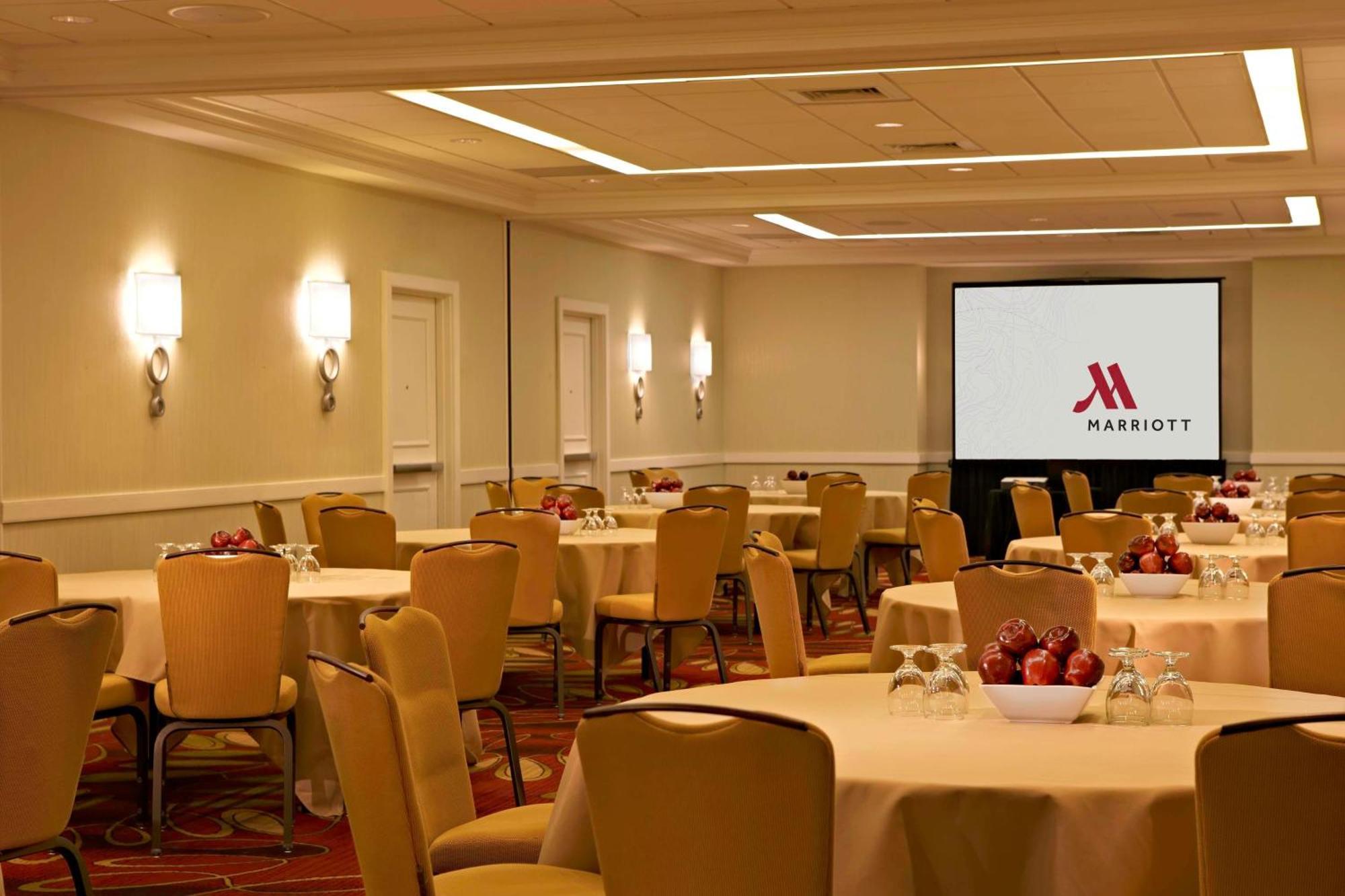 Falls Church Marriott Fairview Park Exterior foto